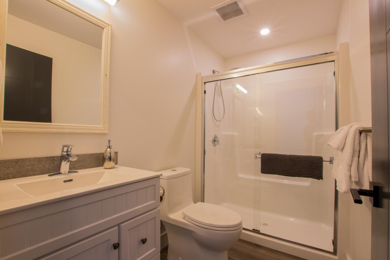 The Burfield Hotel Sun Peaks Ngoại thất bức ảnh
