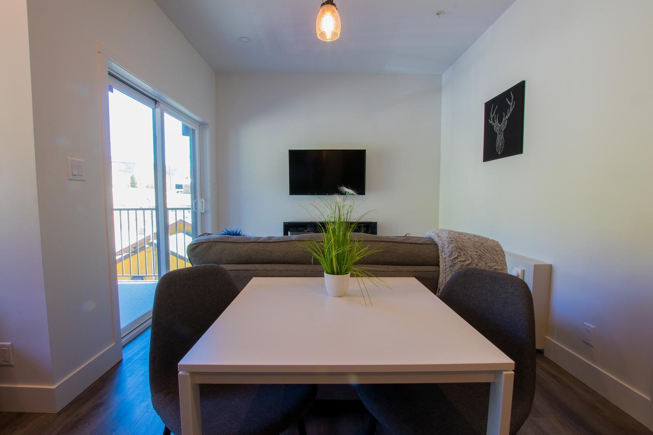 The Burfield Hotel Sun Peaks Ngoại thất bức ảnh